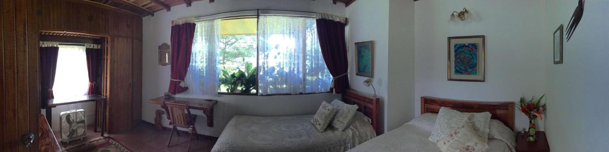Chalet Nicholas Bed & Breakfast Nuevo Arenal Exterior photo