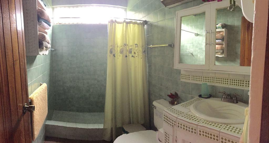 Chalet Nicholas Bed & Breakfast Nuevo Arenal Exterior photo