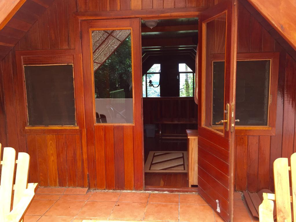 Chalet Nicholas Bed & Breakfast Nuevo Arenal Exterior photo